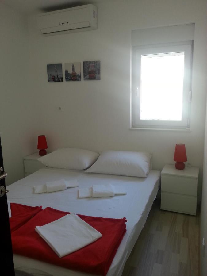 Grey House Apartment Makarska Exterior photo