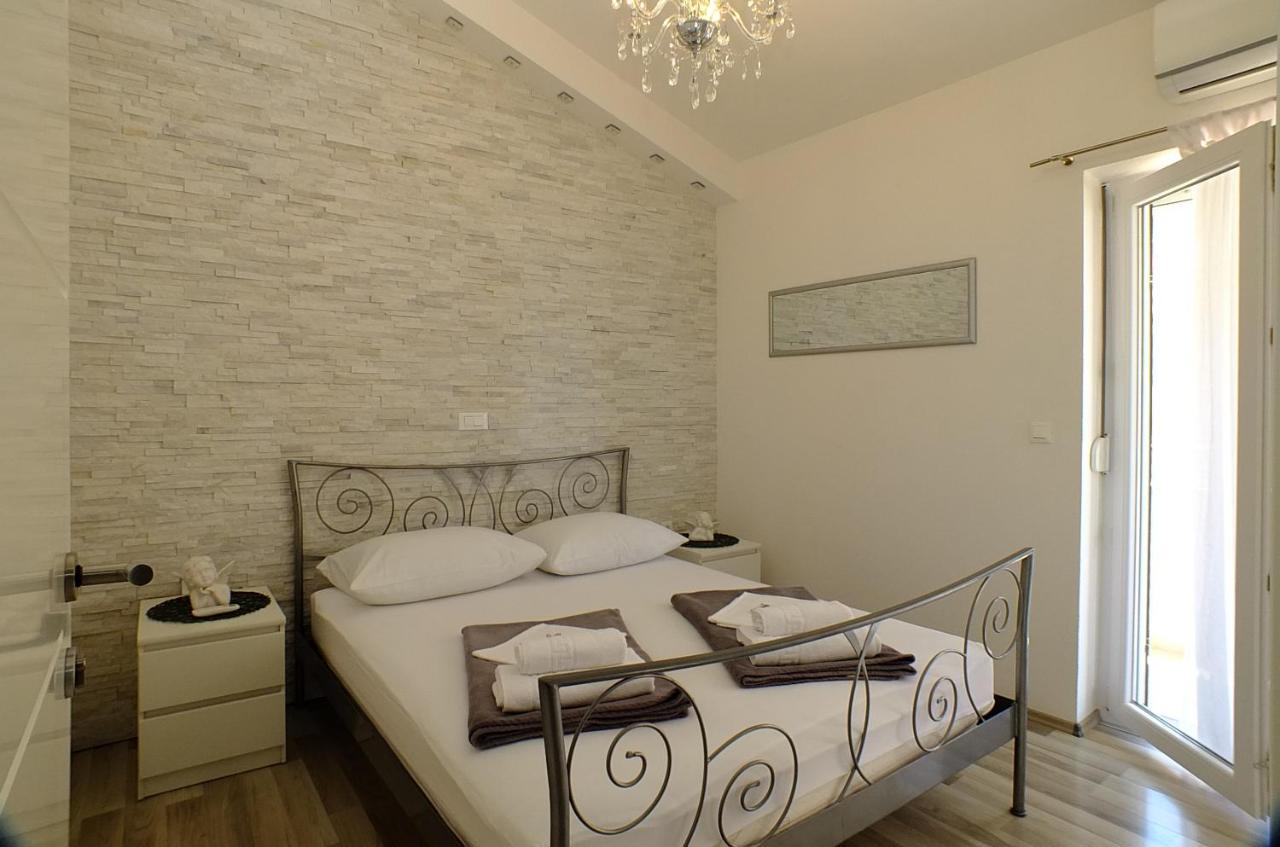 Grey House Apartment Makarska Exterior photo