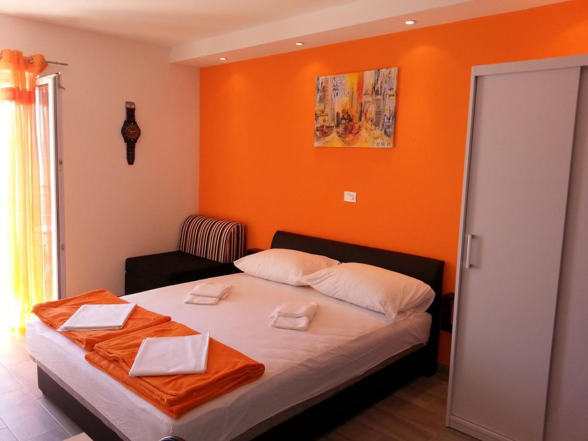 Grey House Apartment Makarska Exterior photo