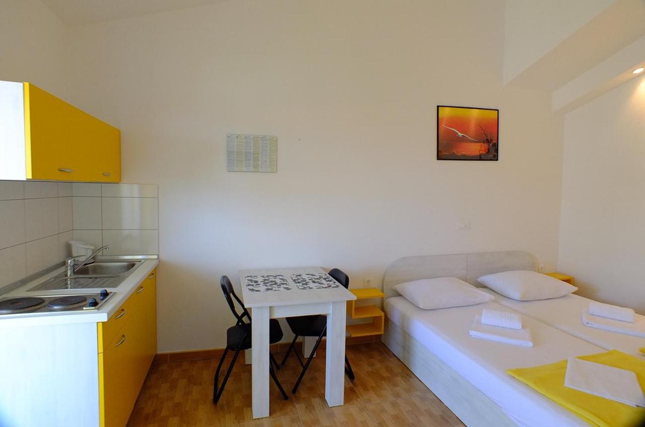Grey House Apartment Makarska Exterior photo