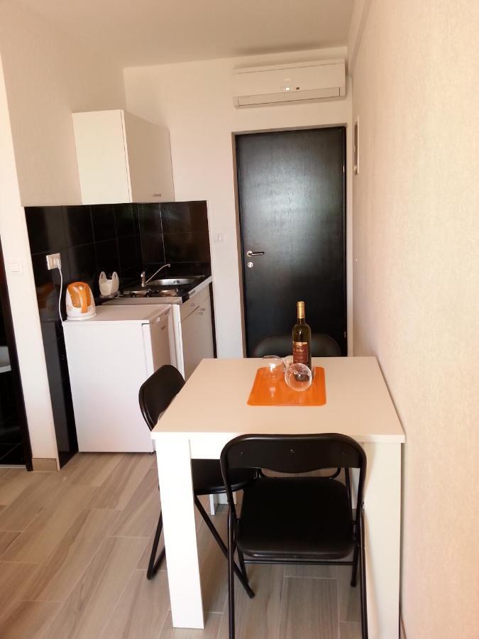 Grey House Apartment Makarska Exterior photo