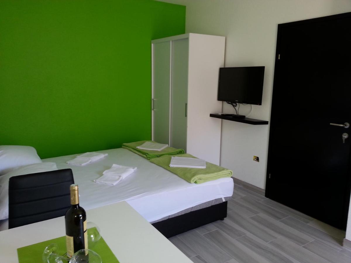 Grey House Apartment Makarska Exterior photo