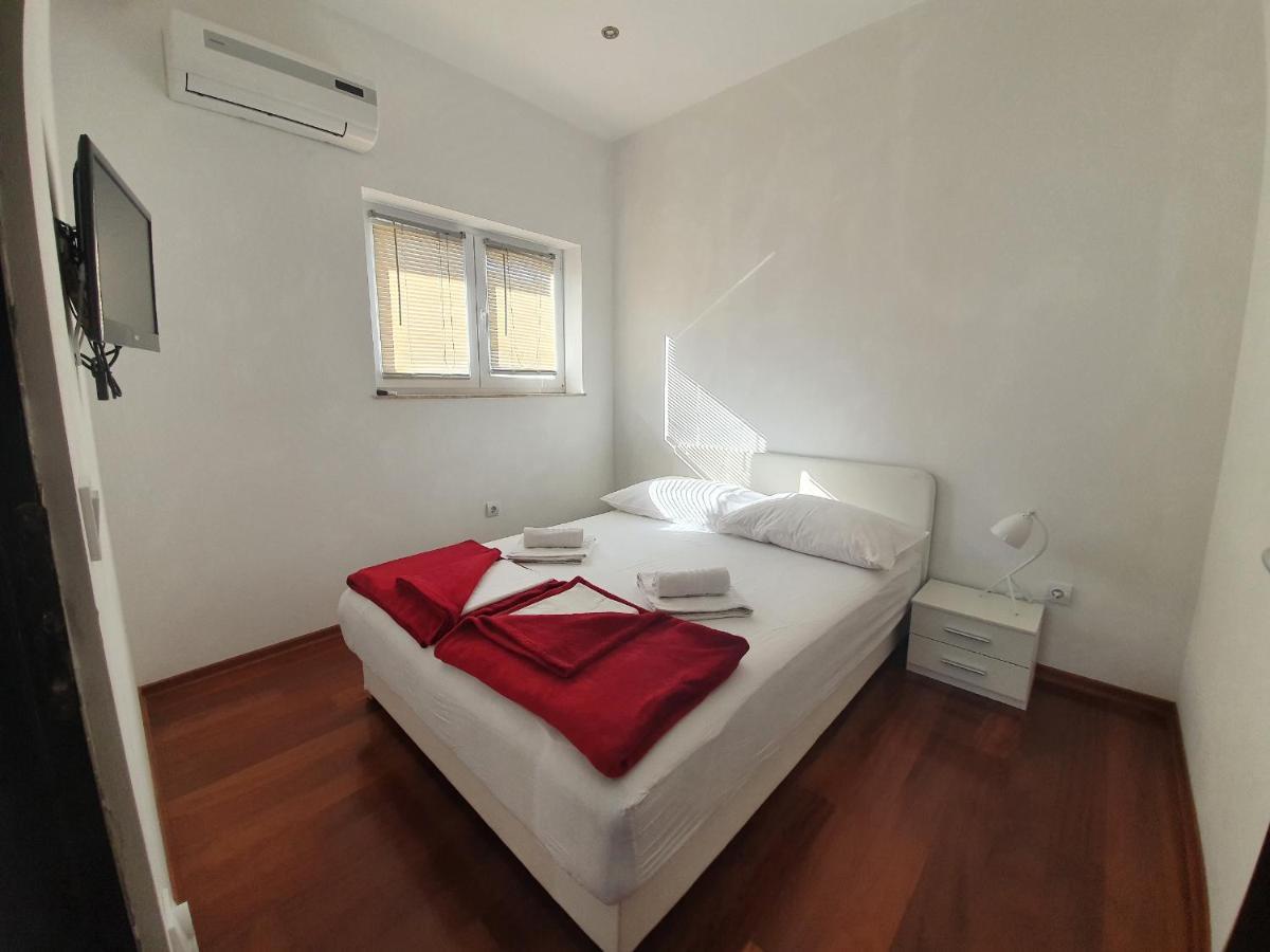 Grey House Apartment Makarska Exterior photo