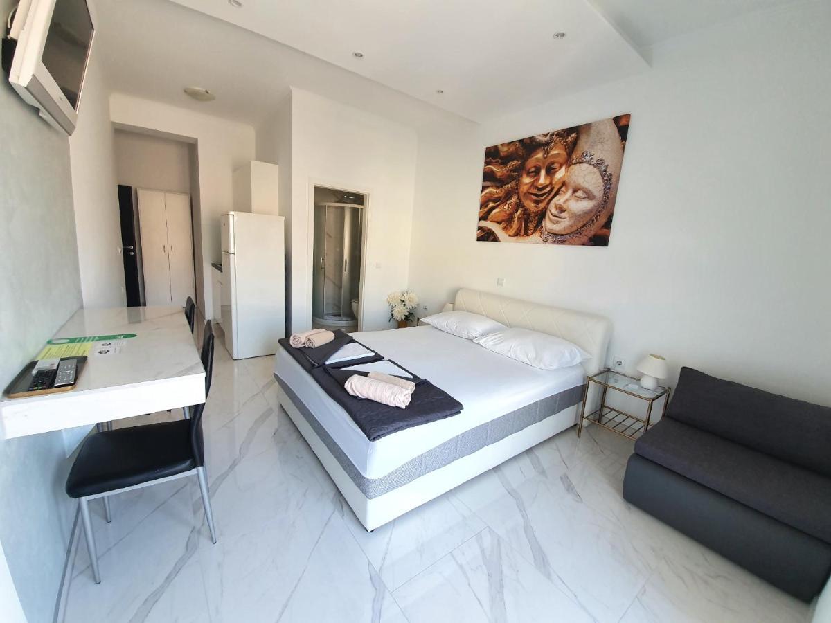 Grey House Apartment Makarska Exterior photo