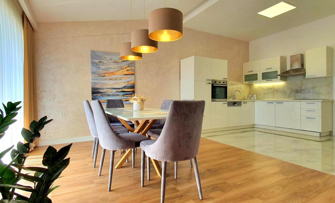 Grey House Apartment Makarska Exterior photo